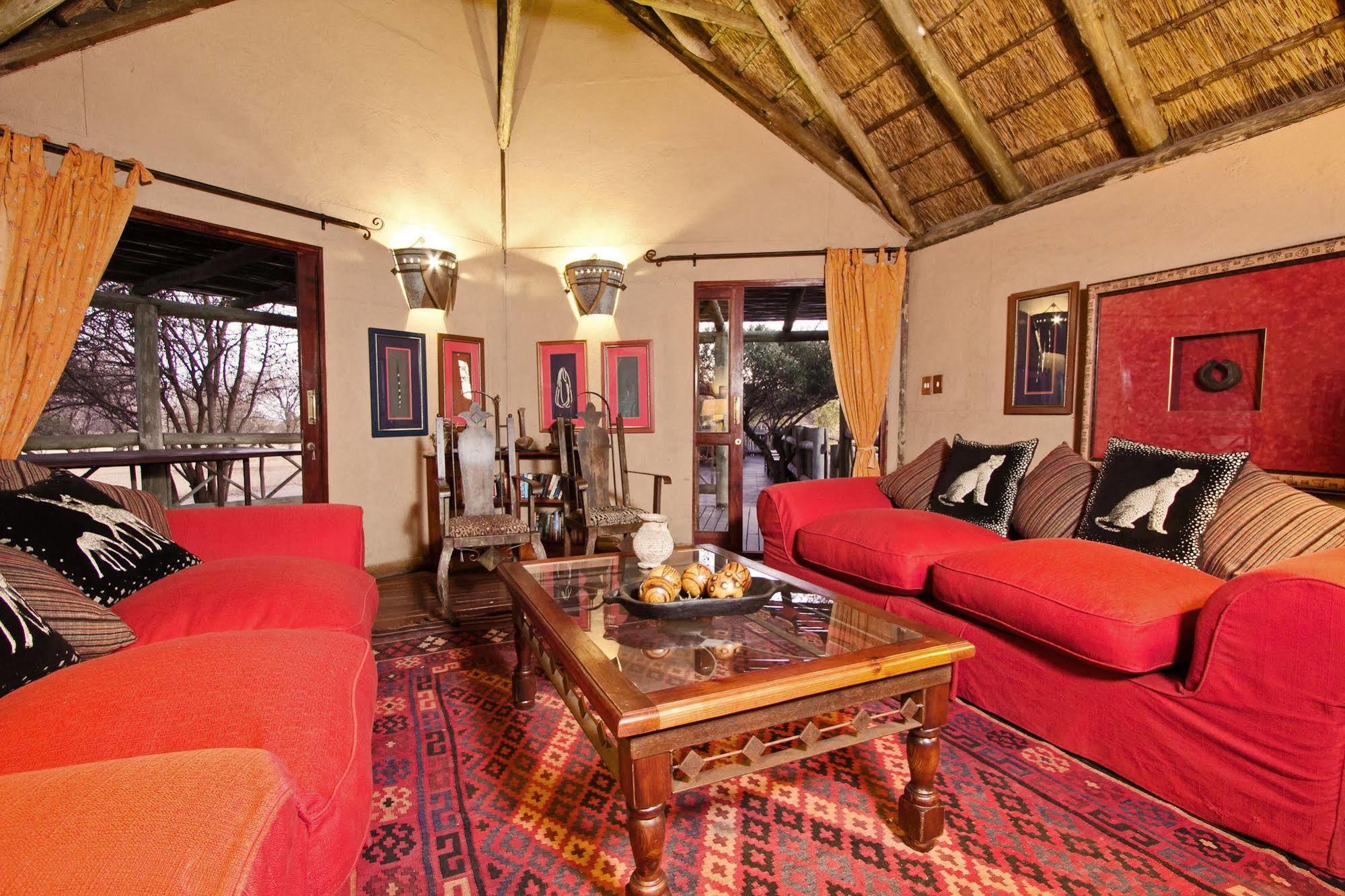 Deception Valley Lodge Hainaveld Game Farm Extérieur photo